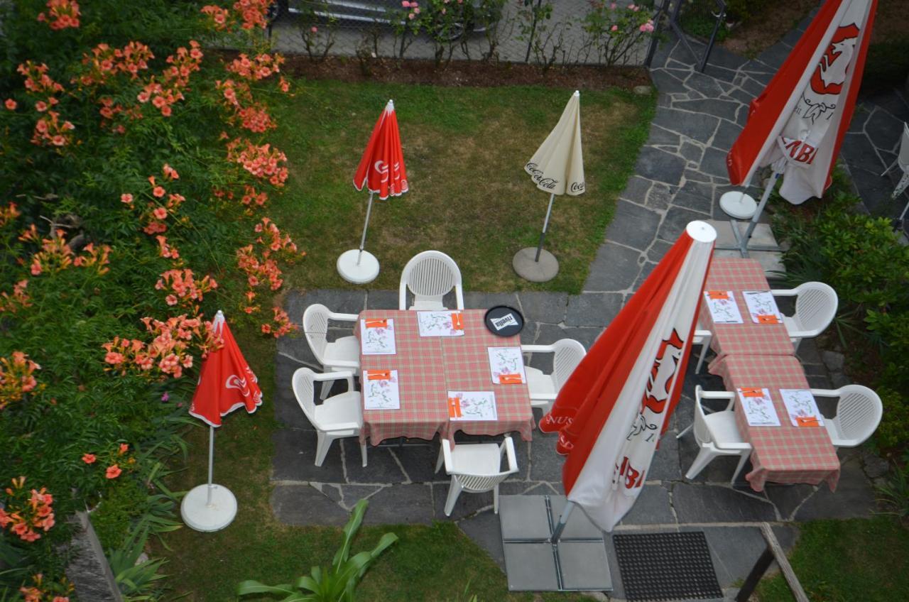 Hotel Pensione Serena Purasca Екстер'єр фото