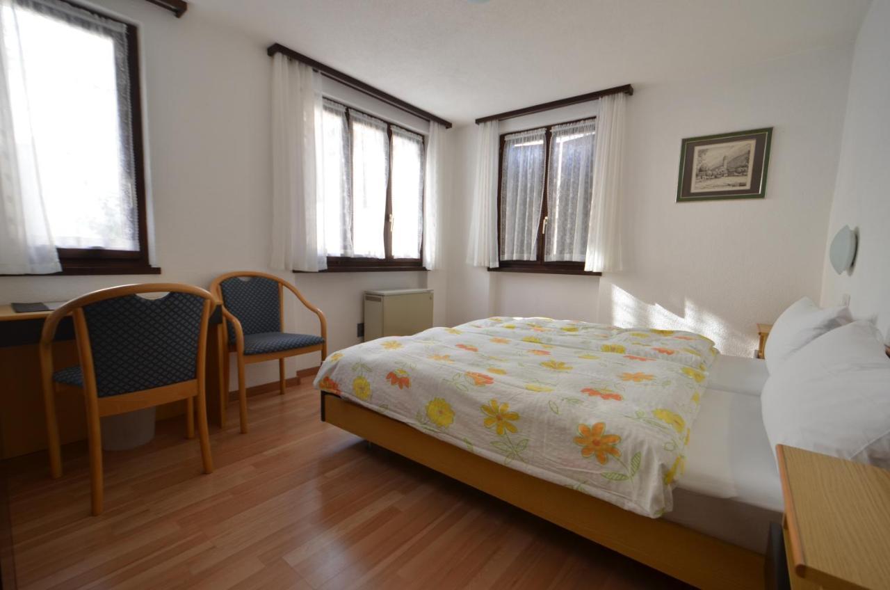 Hotel Pensione Serena Purasca Екстер'єр фото