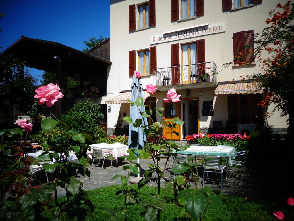 Hotel Pensione Serena Purasca Екстер'єр фото