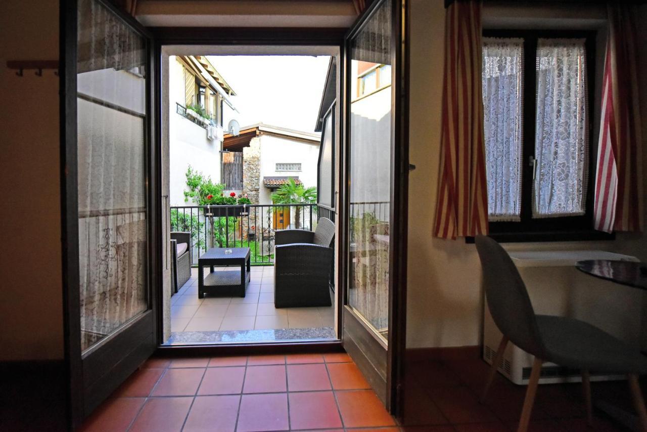 Hotel Pensione Serena Purasca Екстер'єр фото