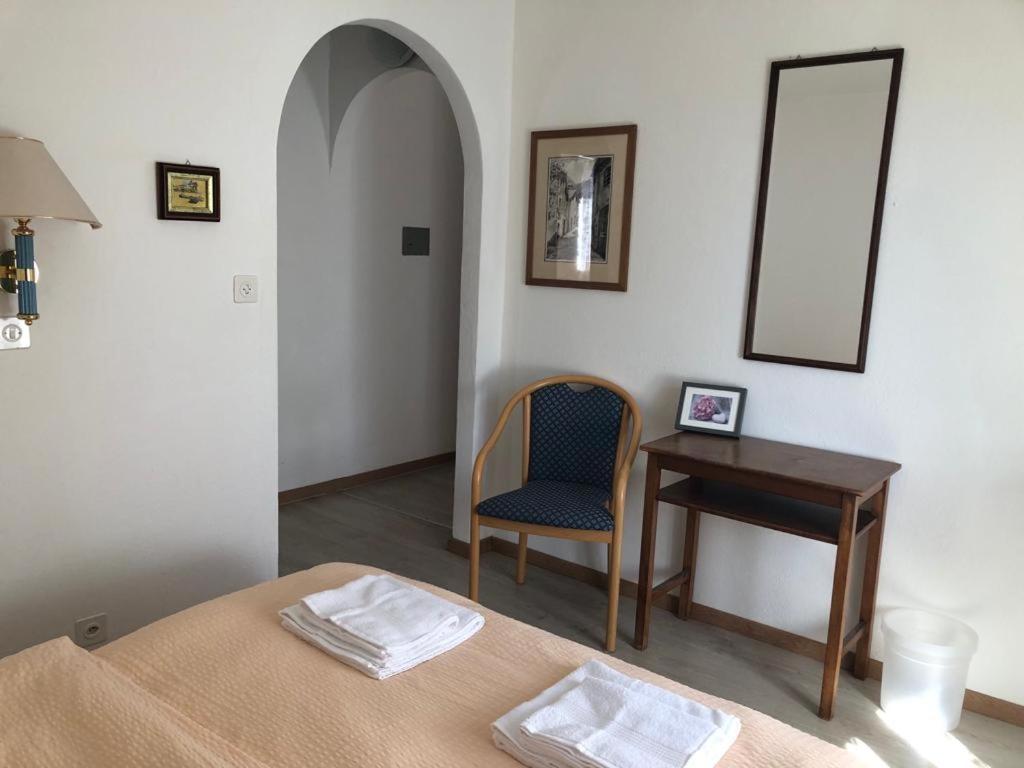 Hotel Pensione Serena Purasca Екстер'єр фото