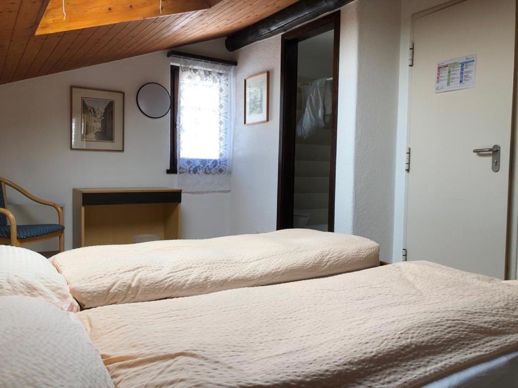Hotel Pensione Serena Purasca Екстер'єр фото